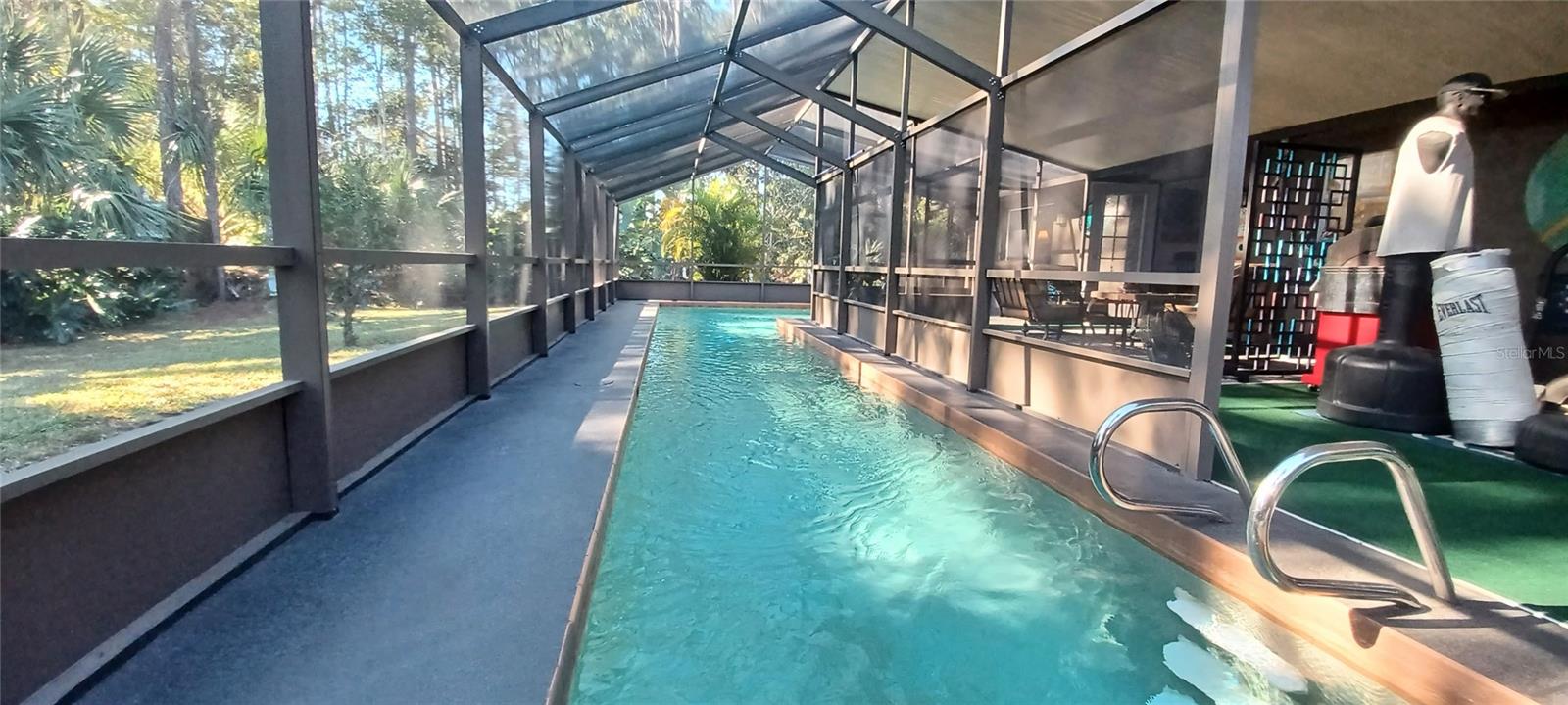 PINE LAKES - Residential