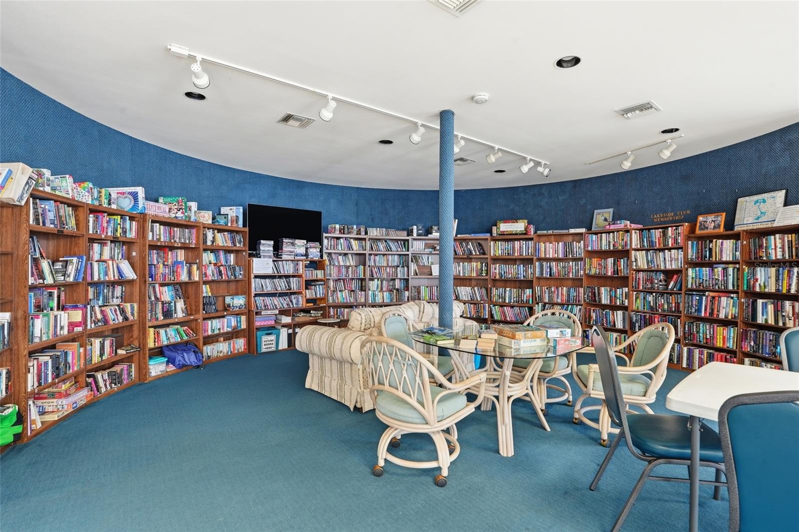 LEMON BAY ISLES PH 03 - Residential