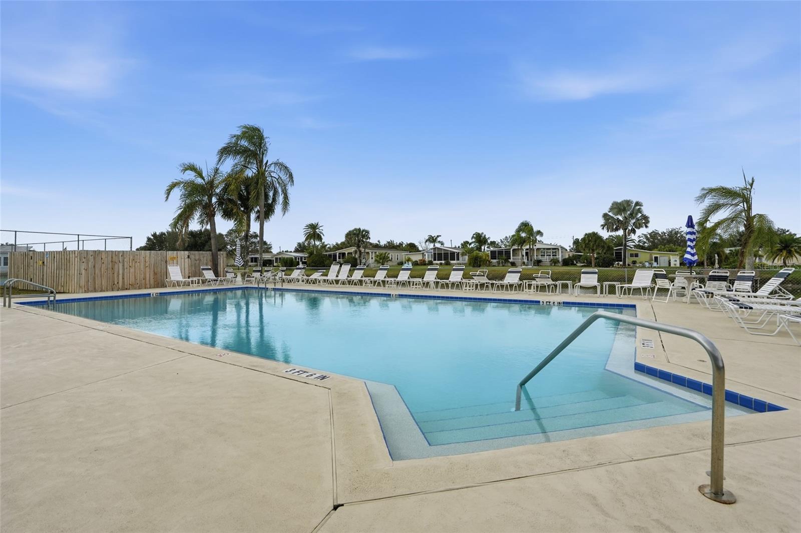 LEMON BAY ISLES PH 03 - Residential