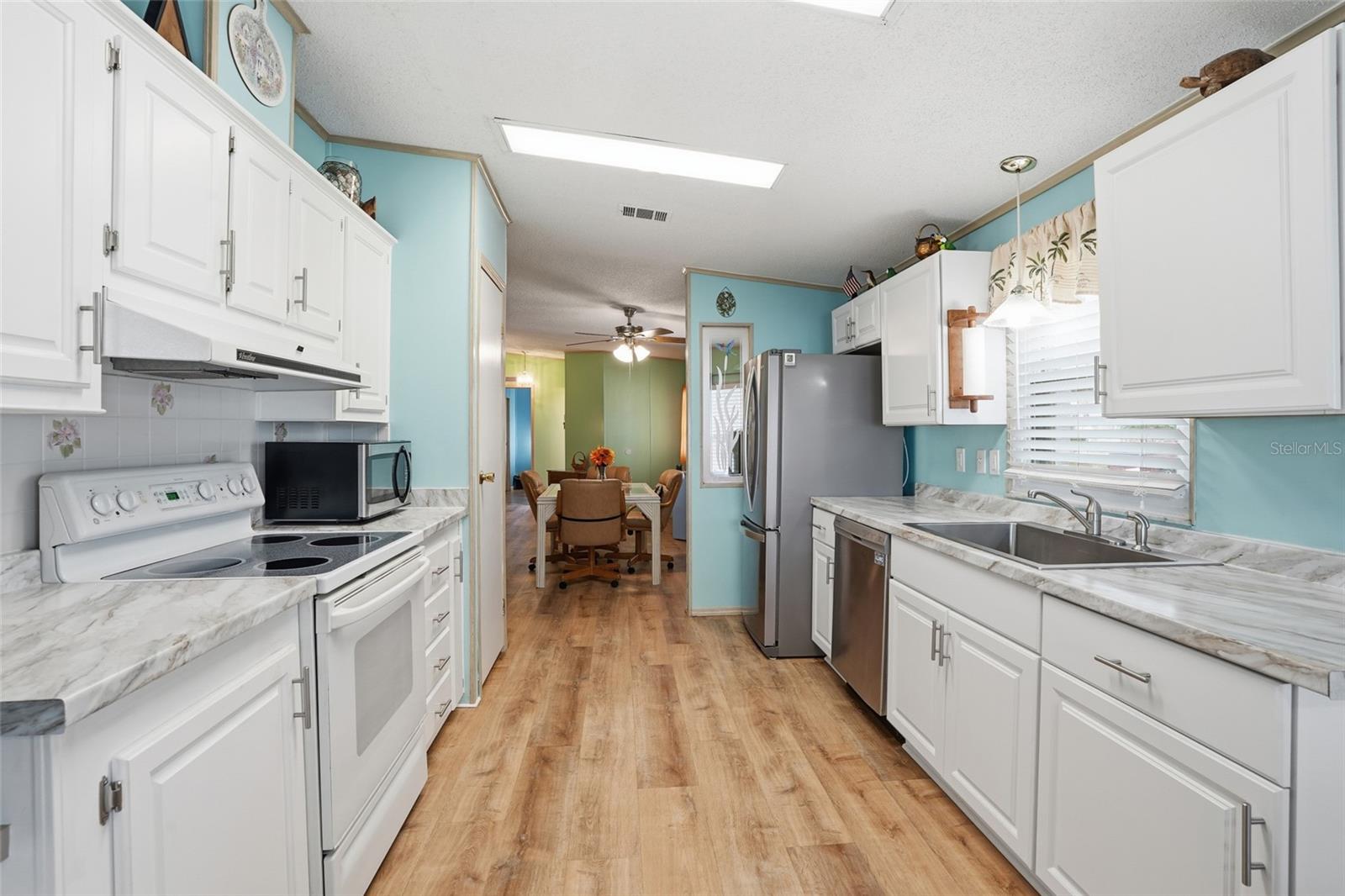 LEMON BAY ISLES PH 03 - Residential