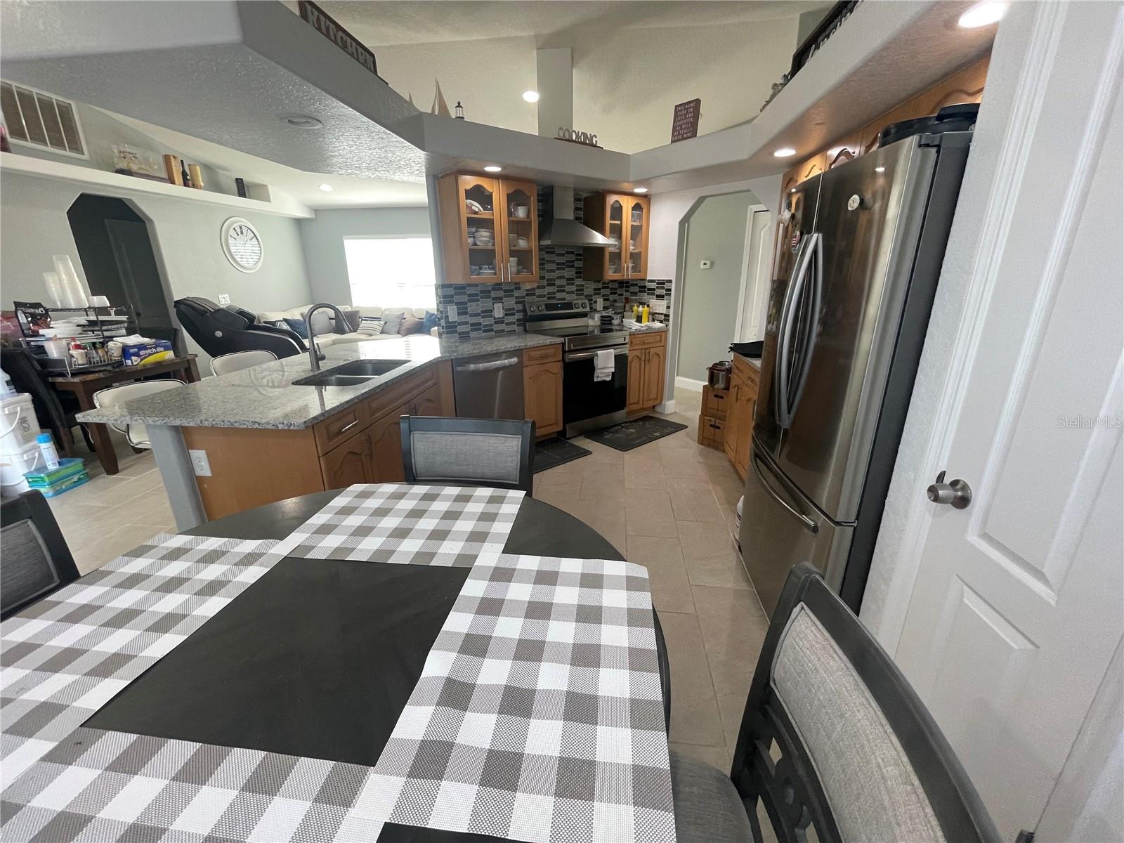 ALOHA GARDENS - Residential