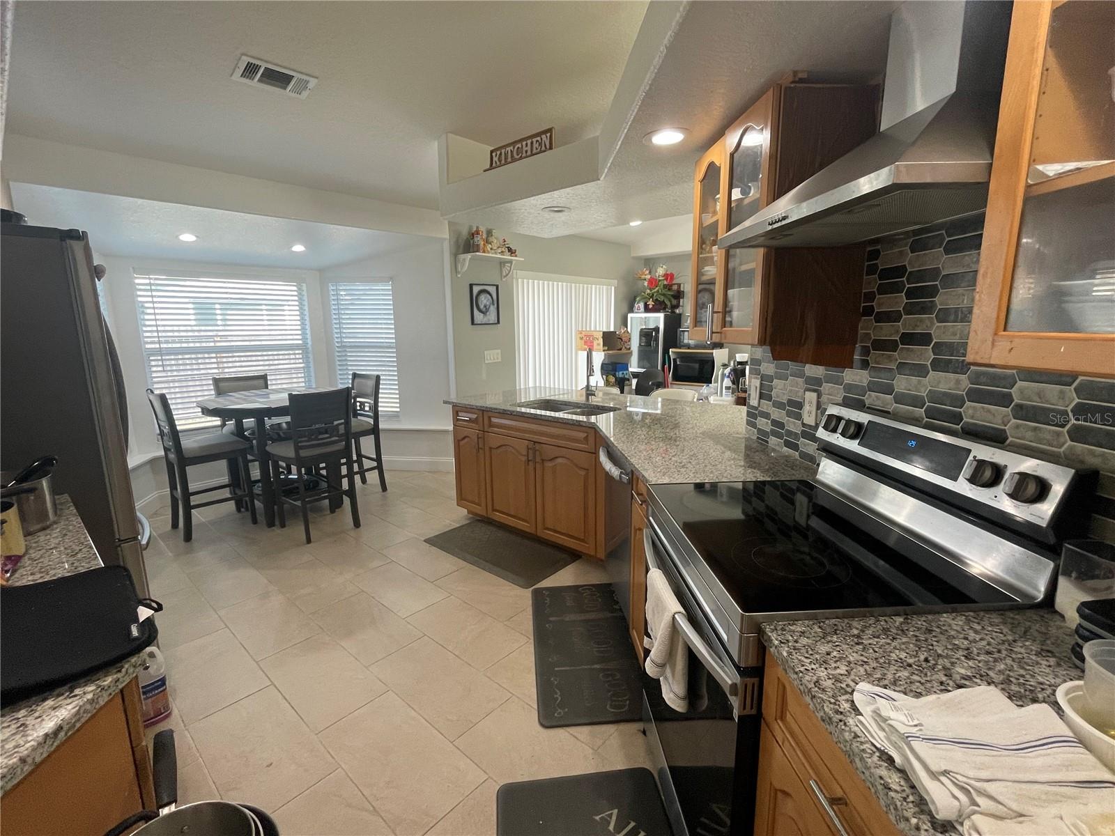 ALOHA GARDENS - Residential