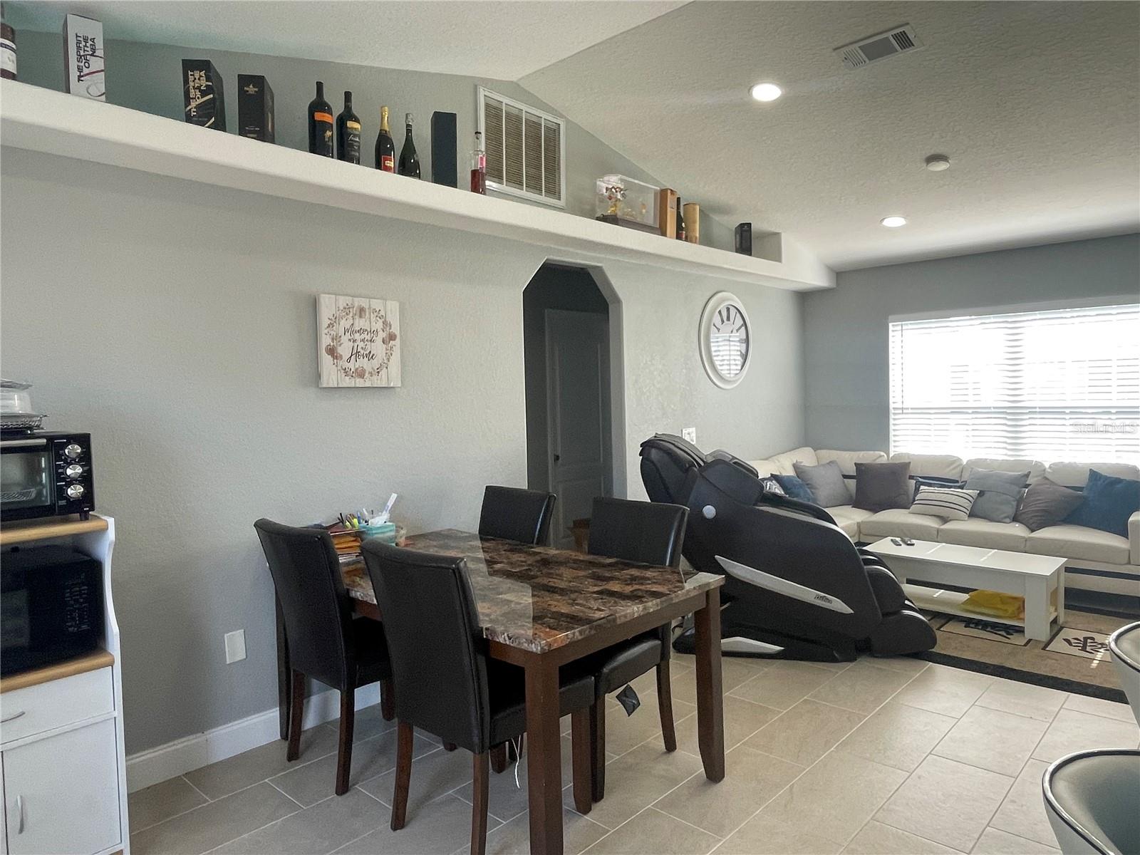 ALOHA GARDENS - Residential