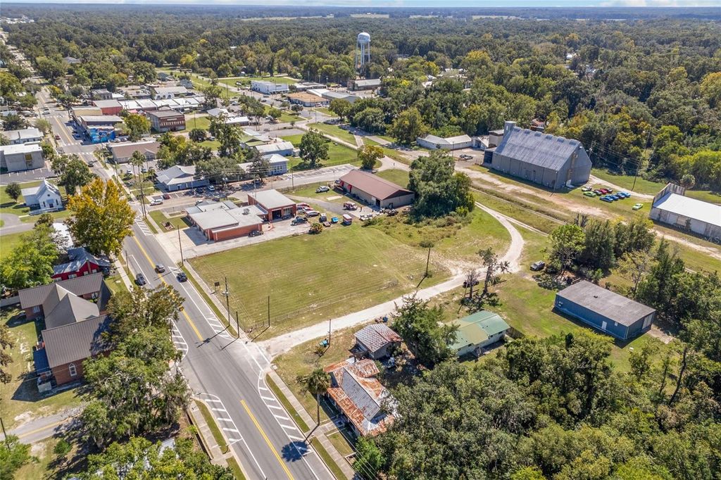 Photo of 18582 NW 239th Street, High Springs, FL 32643 (MLS # GC534757)