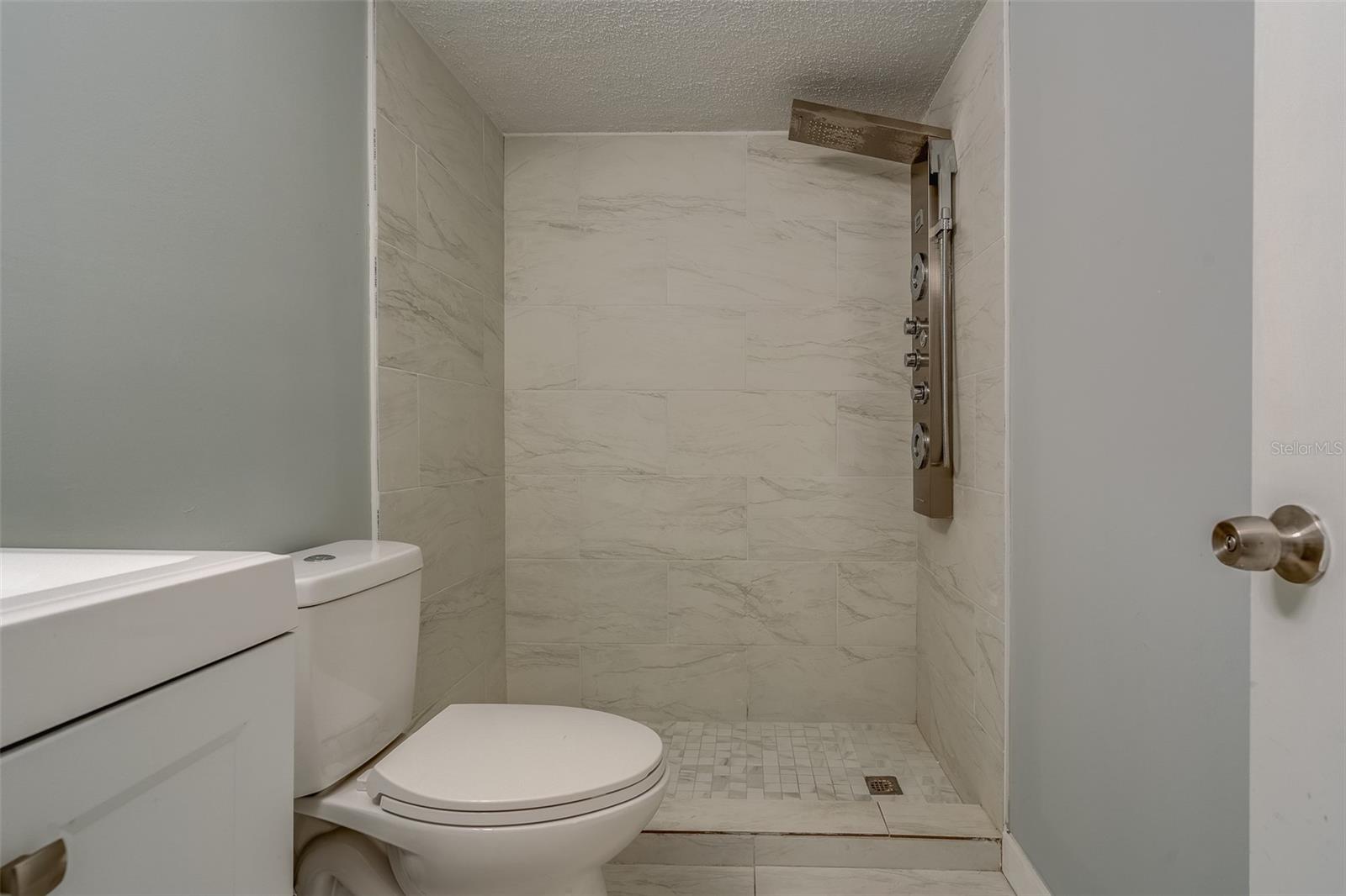 GULFVIEW RIDGE - Residential Lease