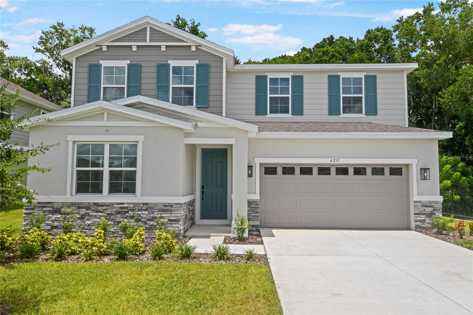 4211 SAWTOOTH COURT