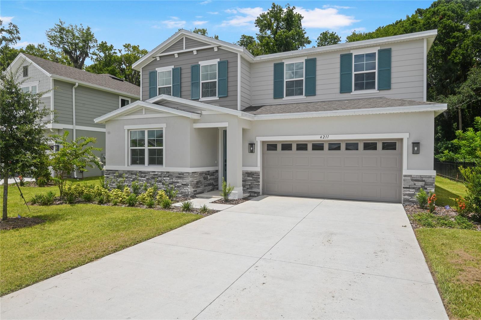 4211 SAWTOOTH COURT