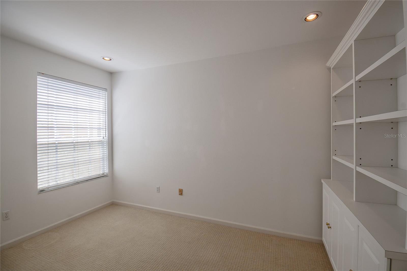 ENCLAVE/GRASSLANDS - Residential Lease