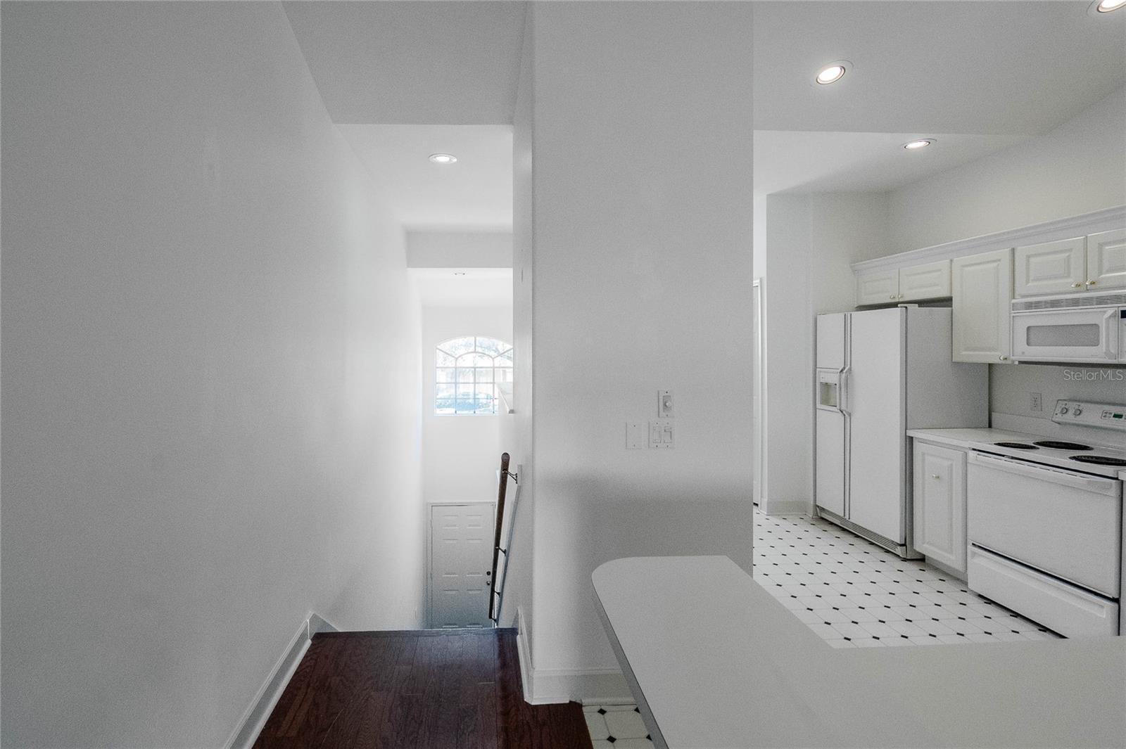 ENCLAVE/GRASSLANDS - Residential Lease