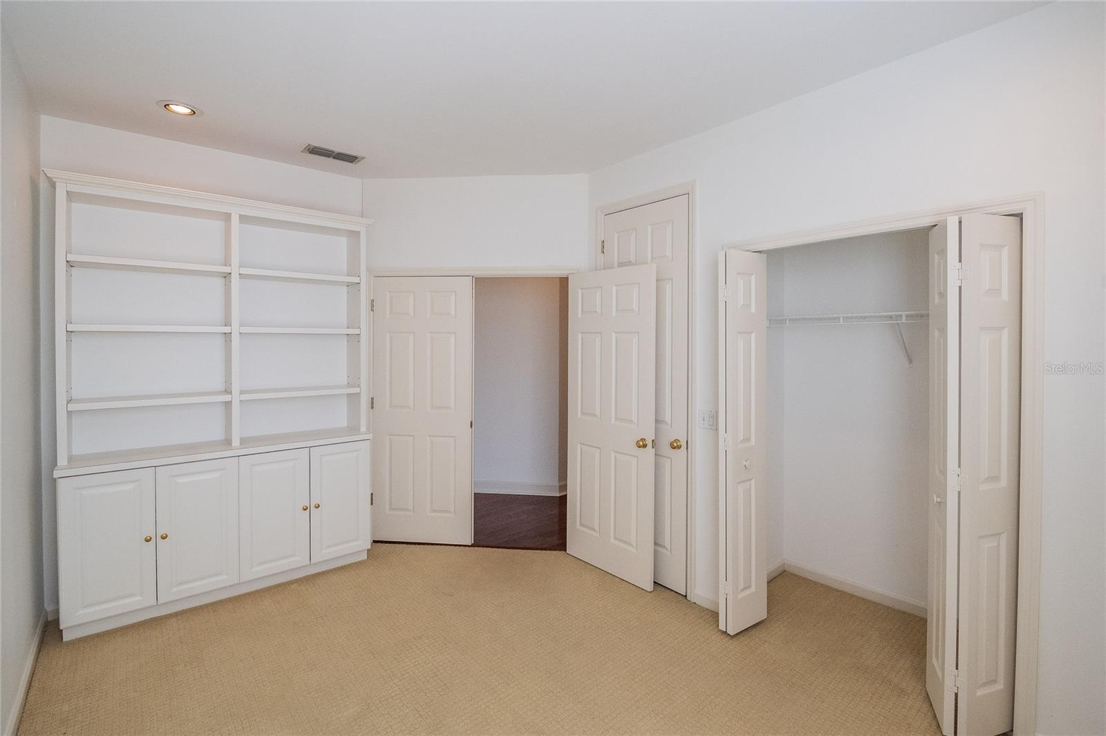 ENCLAVE/GRASSLANDS - Residential Lease