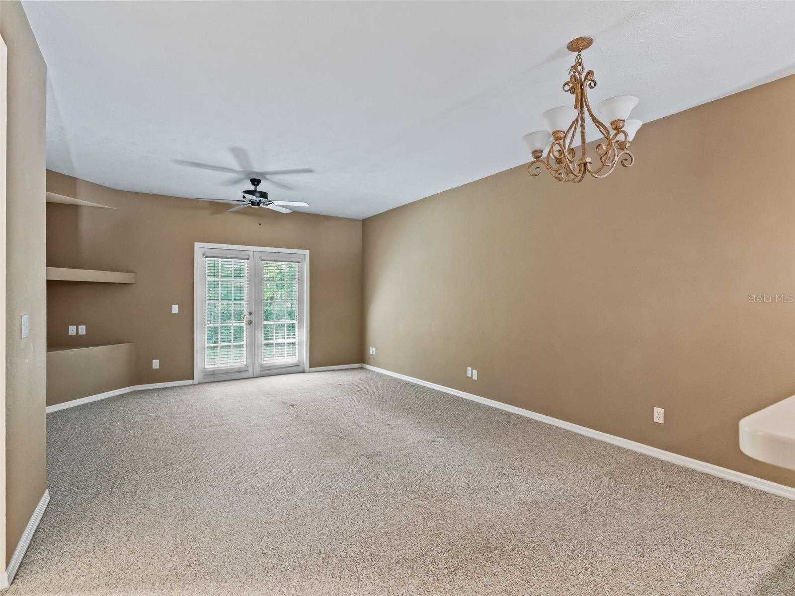 GOLFVIEW ESTATE - Residential