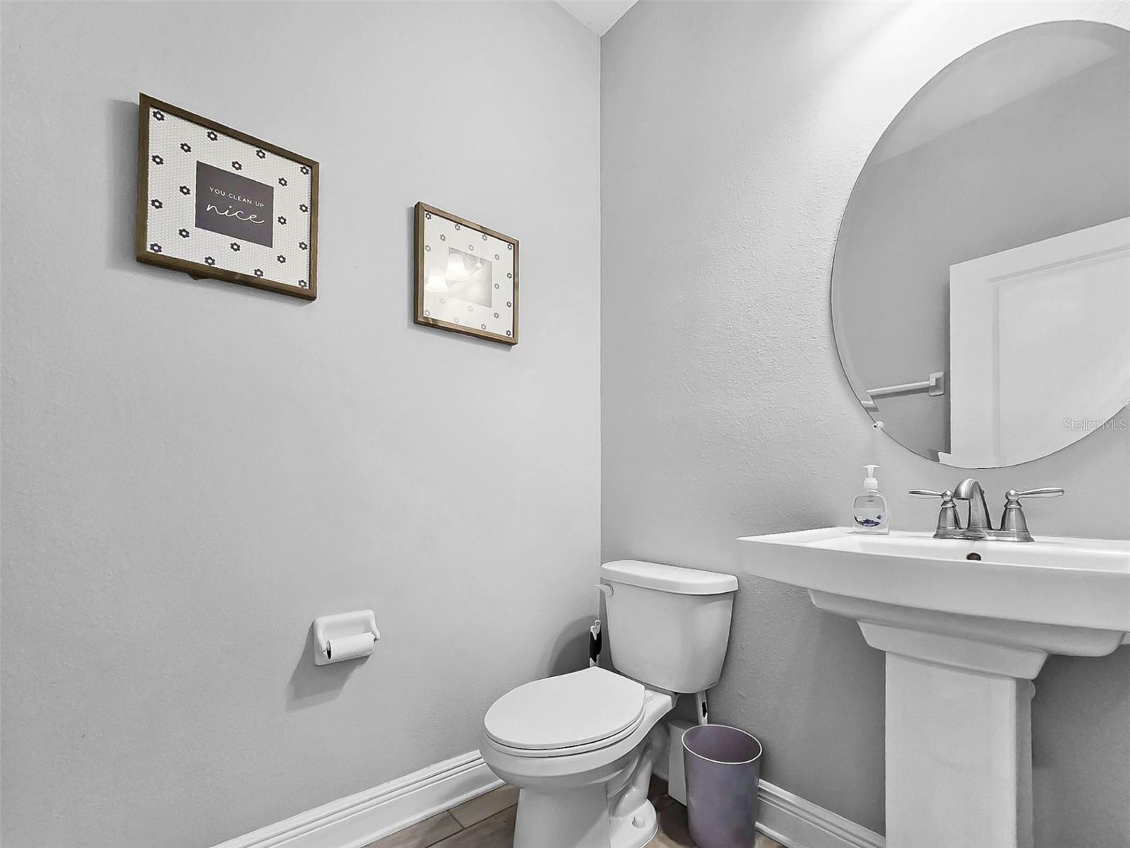 CREEKWOOD TWNHMS - Residential Lease