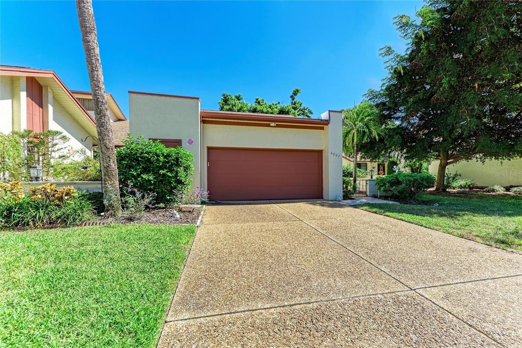 Photo of 6207 Courtside Drive #23, Bradenton, FL 34210 (MLS # A4669856)