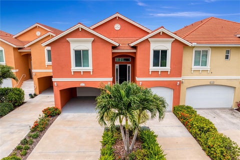 Property photo of 11 Franklin Court S C, St Petersburg, FL 33711