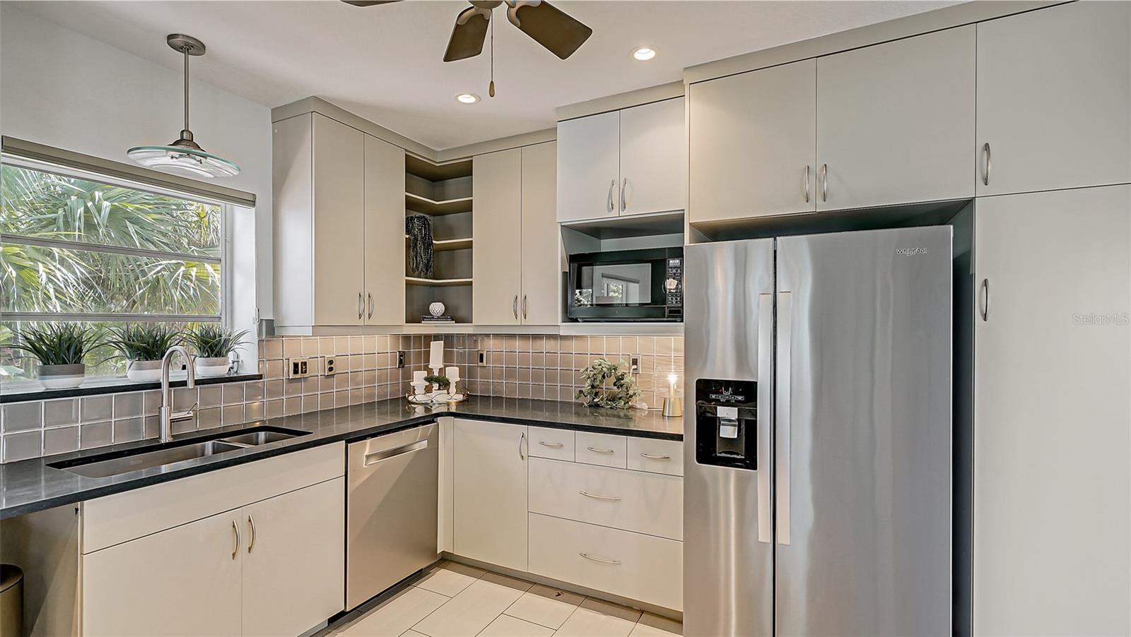 MANASOTA KEY - Residential