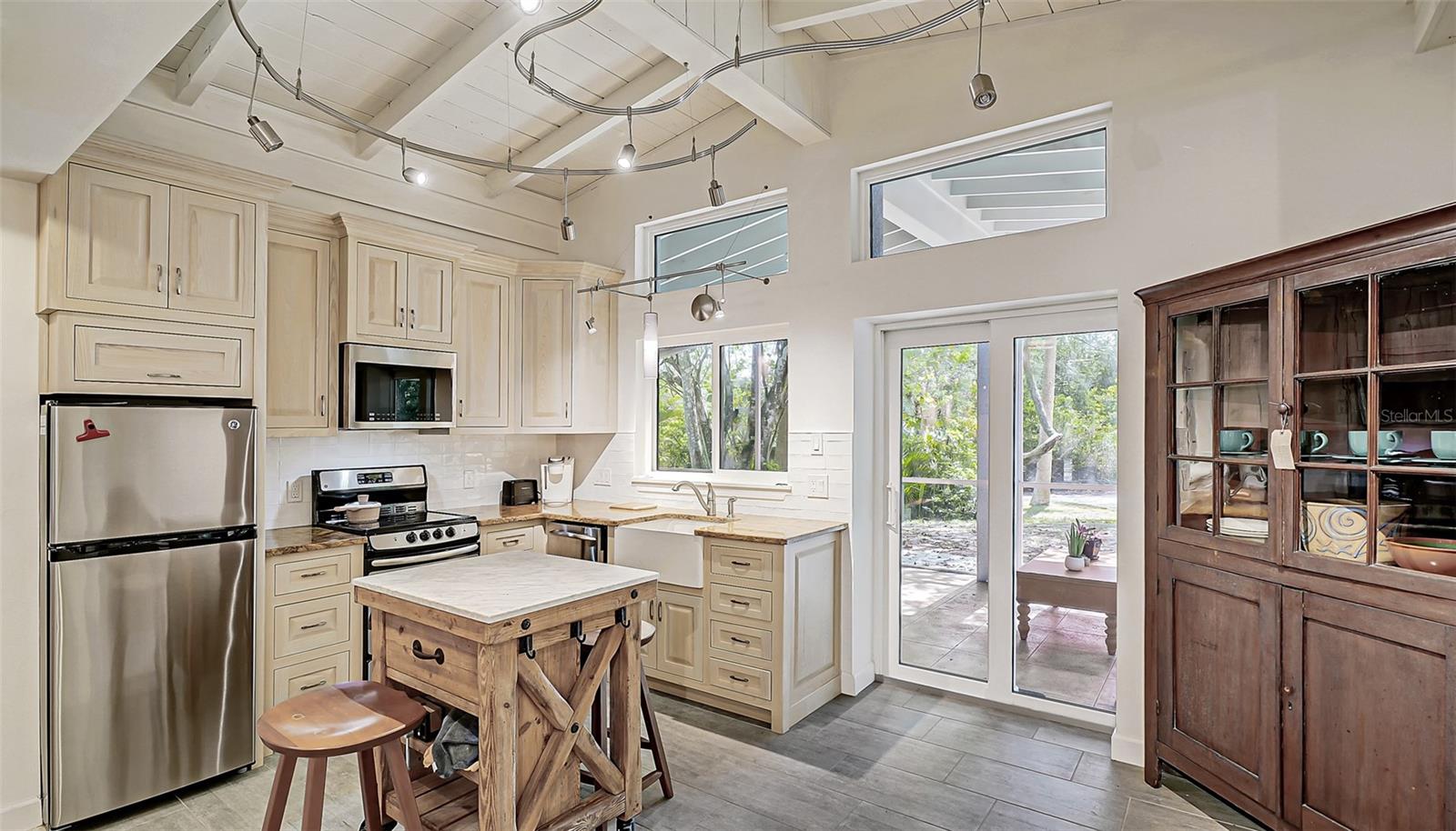 MANASOTA KEY - Residential