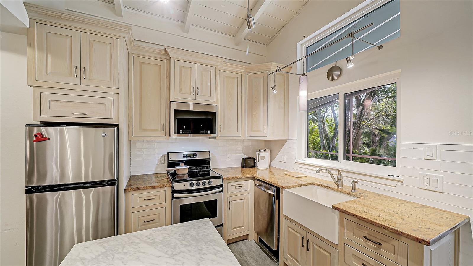 MANASOTA KEY - Residential