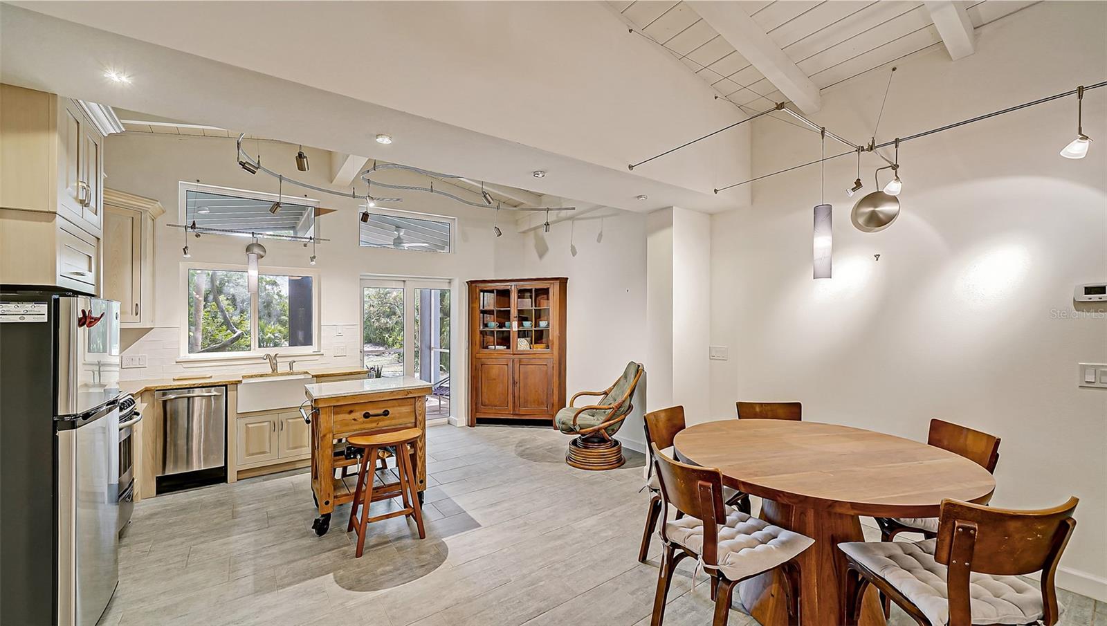 MANASOTA KEY - Residential