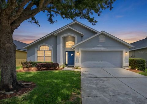 Photo of 5345 Los Palma Vista Drive, Orlando, FL 32837 (MLS # O6402698)