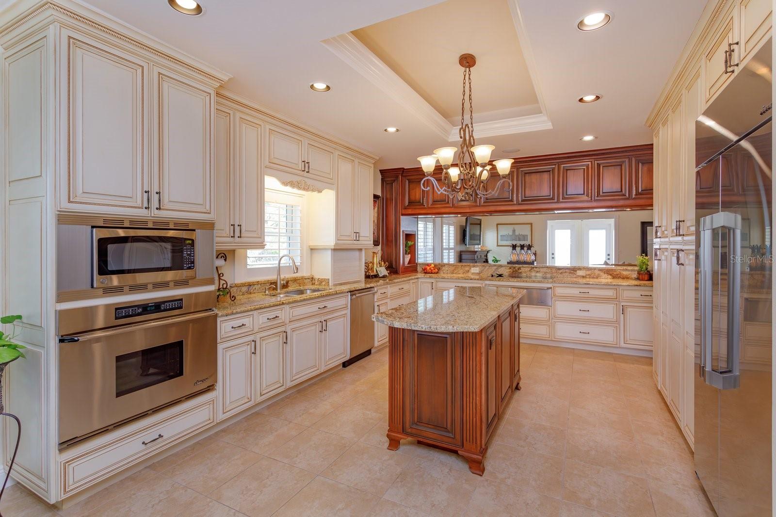 BAY HILL VILLAGE SOUTH & EAST CONDO - Residential