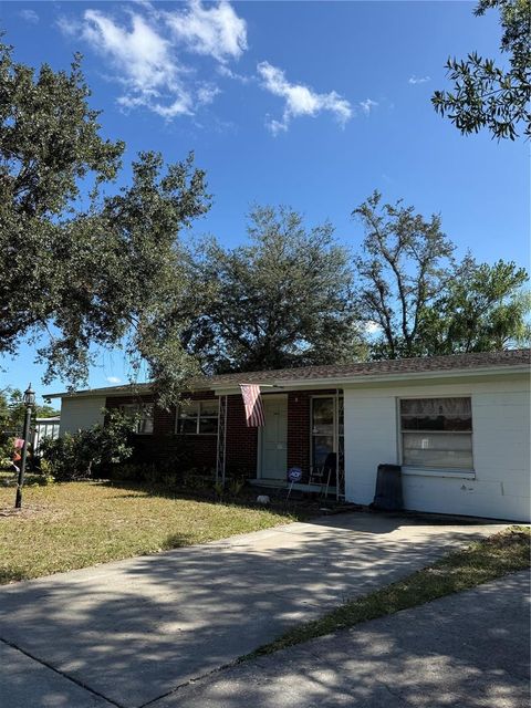 Photo of 8801 Chinaberry Drive, Tampa, FL 33637 (MLS # TB8441694) Photo of 8801 Chinaberry Drive, Tampa, FL 33637 (MLS # TB8441694)