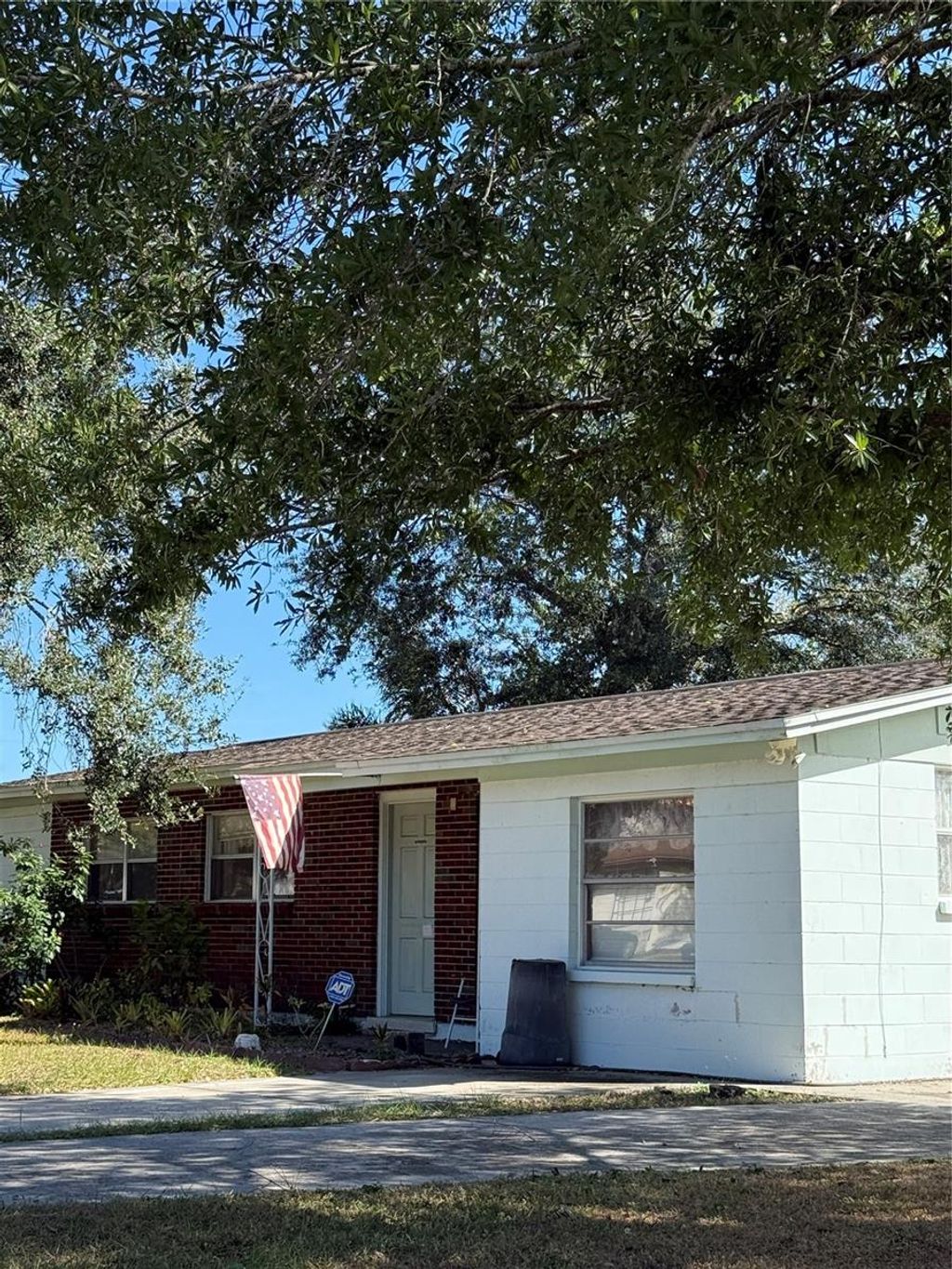 Photo of 8801 Chinaberry Drive, Tampa, FL 33637 (MLS # TB8441694)