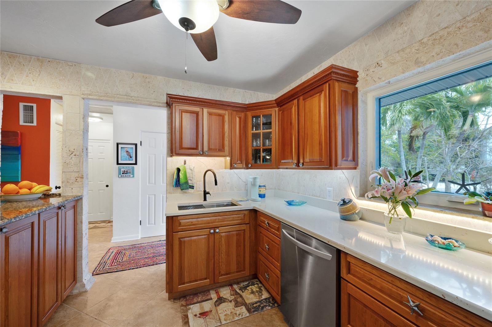 HOLMES BEACH FOURTEENTH UNIT - Residential