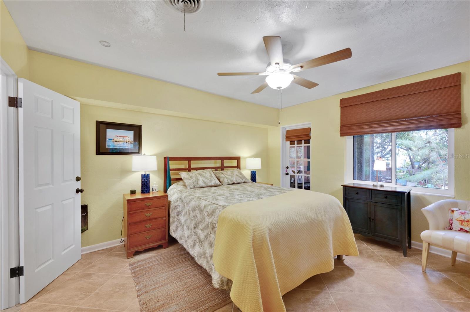 HOLMES BEACH FOURTEENTH UNIT - Residential