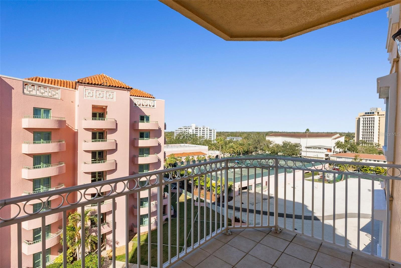 VINOY PLACE CONDO - Residential