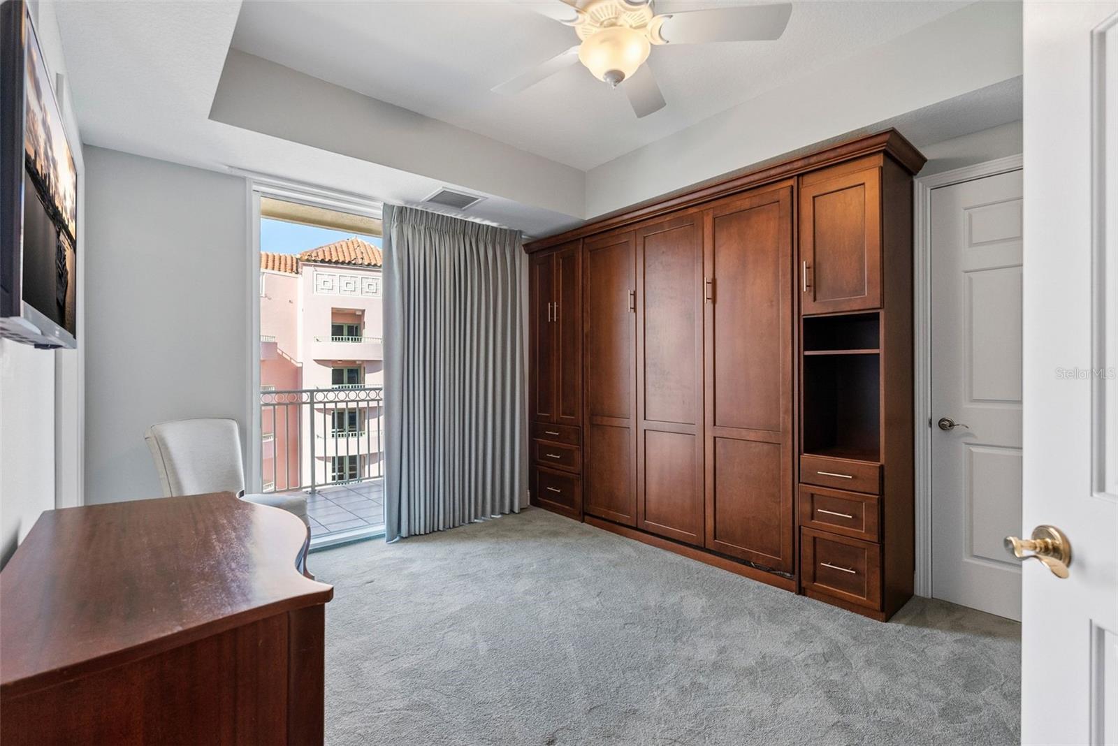 VINOY PLACE CONDO - Residential