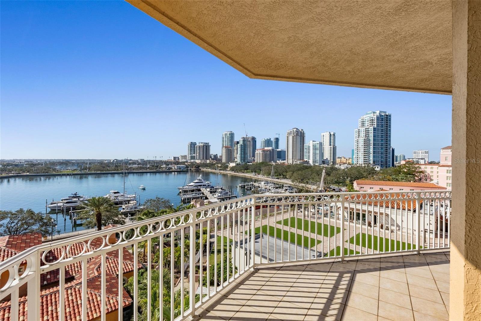 VINOY PLACE CONDO - Residential