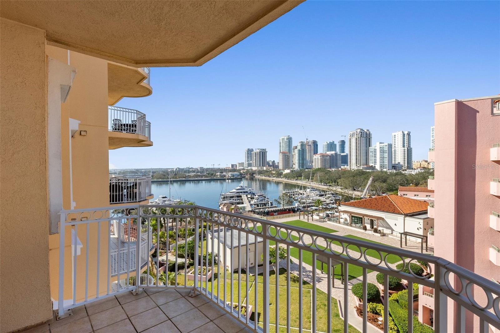 VINOY PLACE CONDO - Residential