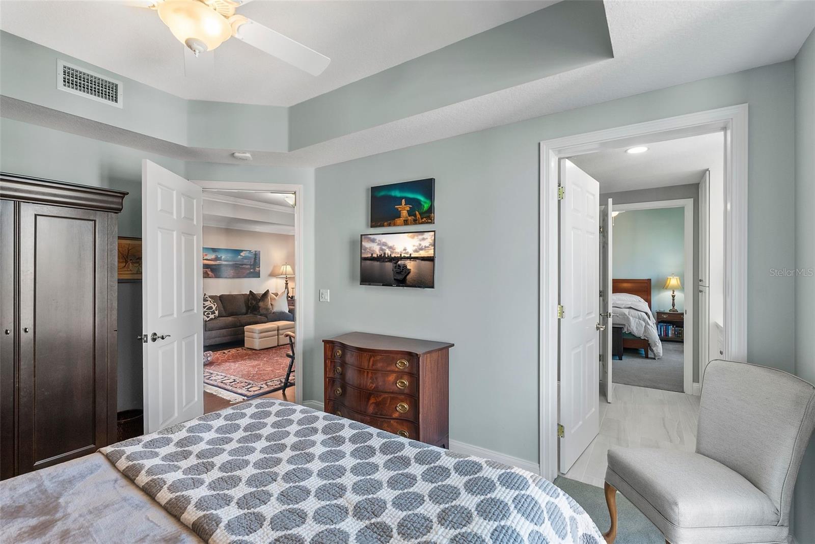 VINOY PLACE CONDO - Residential