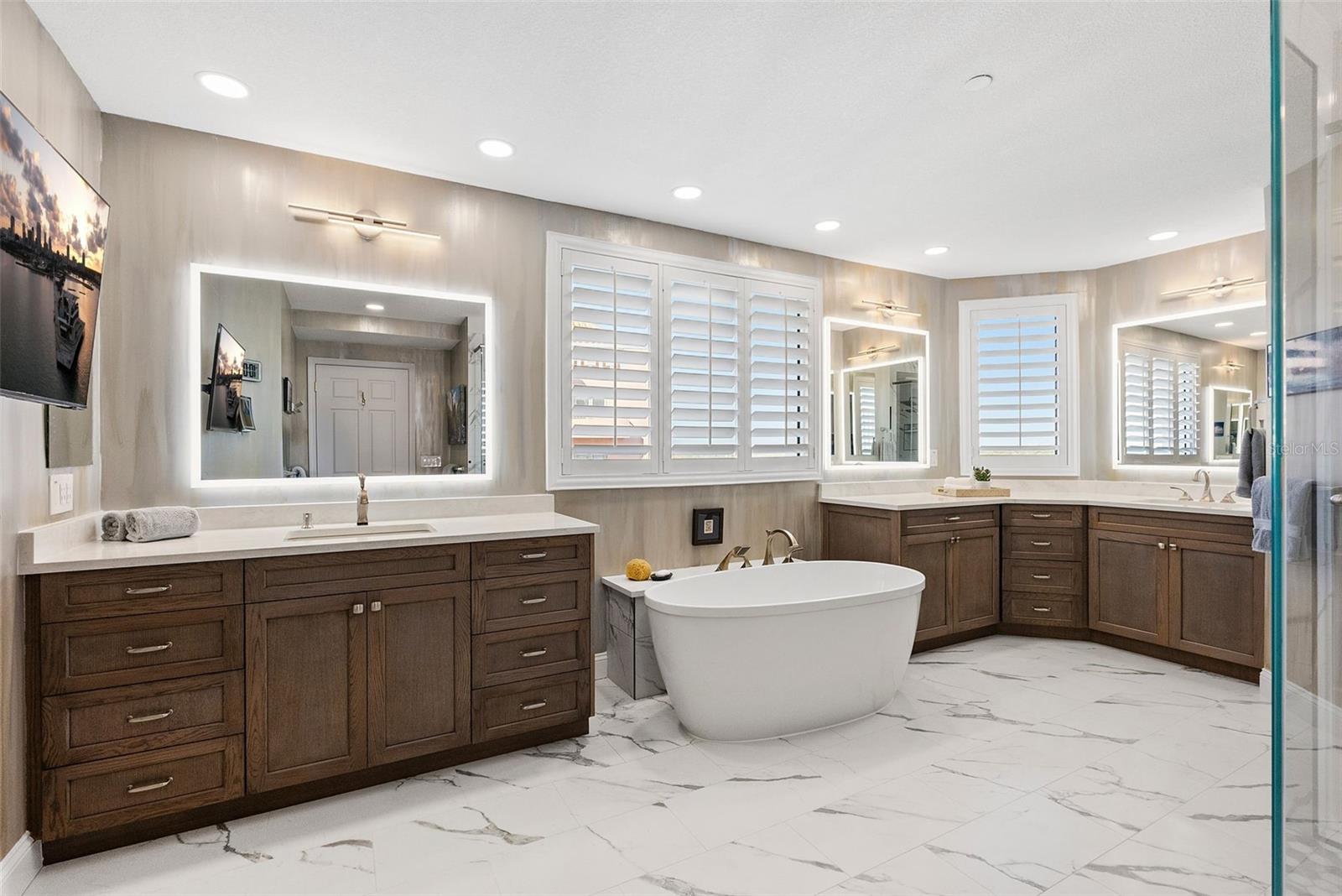 VINOY PLACE CONDO - Residential