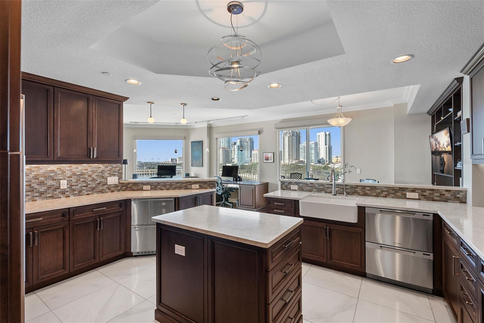 VINOY PLACE CONDO - Residential