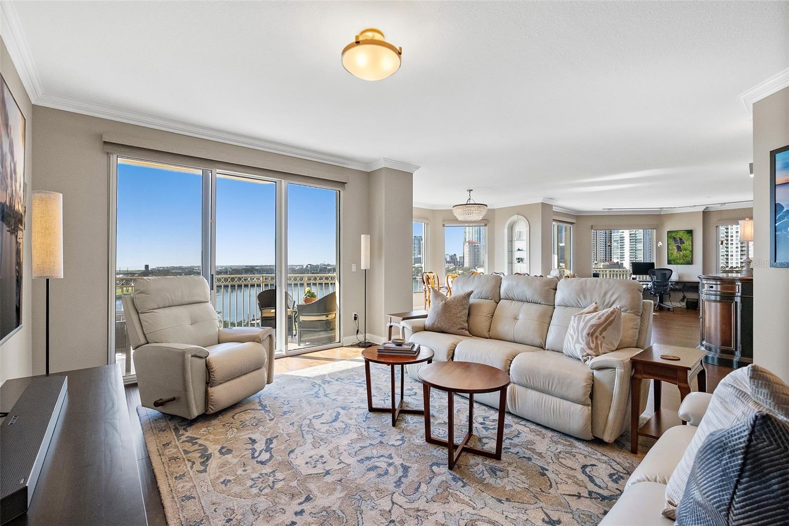 VINOY PLACE CONDO - Residential