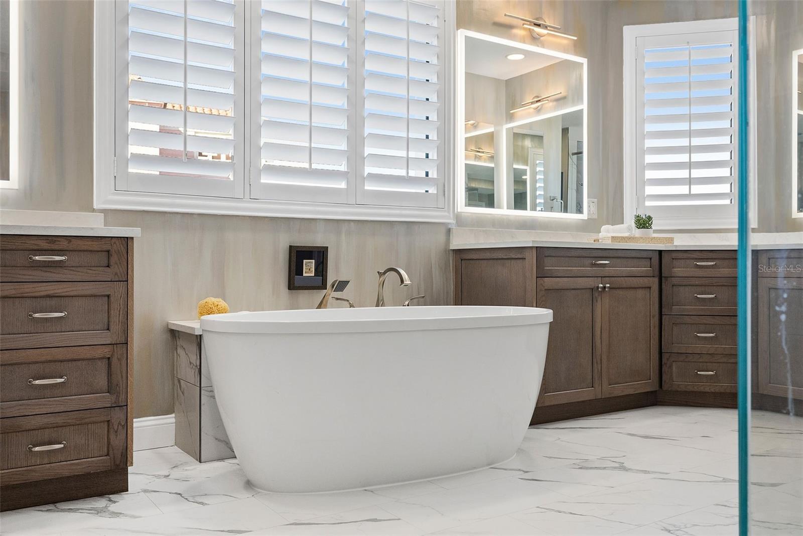 VINOY PLACE CONDO - Residential