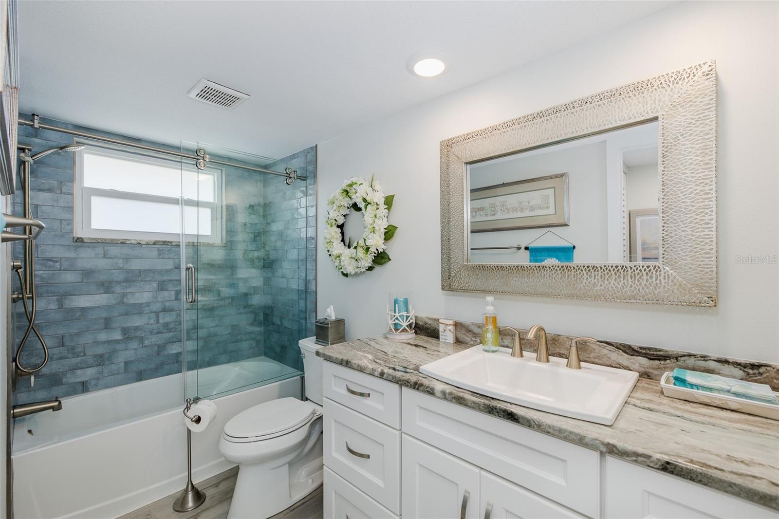 SAND PEBBLE POINTE CONDO 01 AMD 02 - Residential