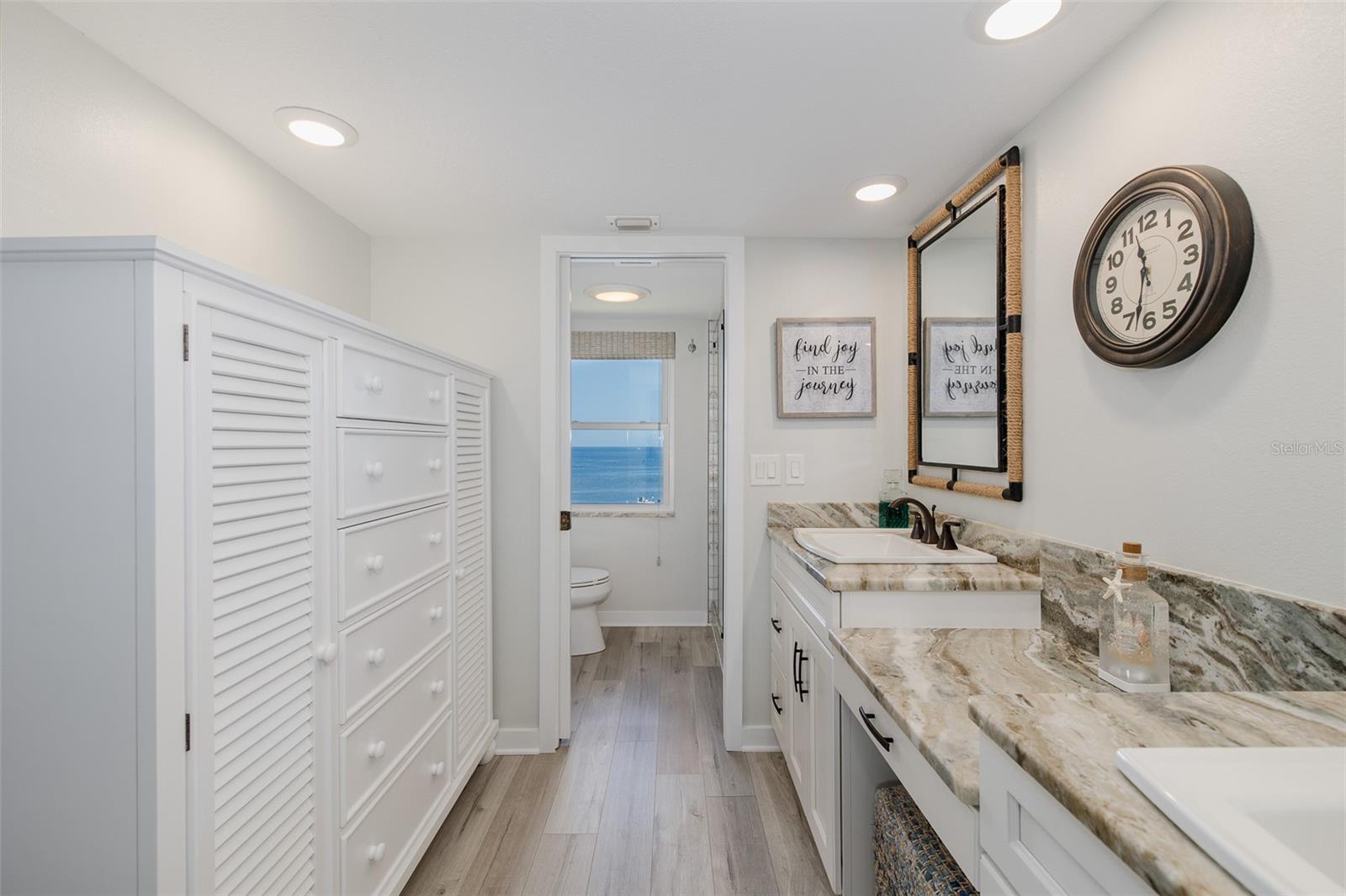 SAND PEBBLE POINTE CONDO 01 AMD 02 - Residential