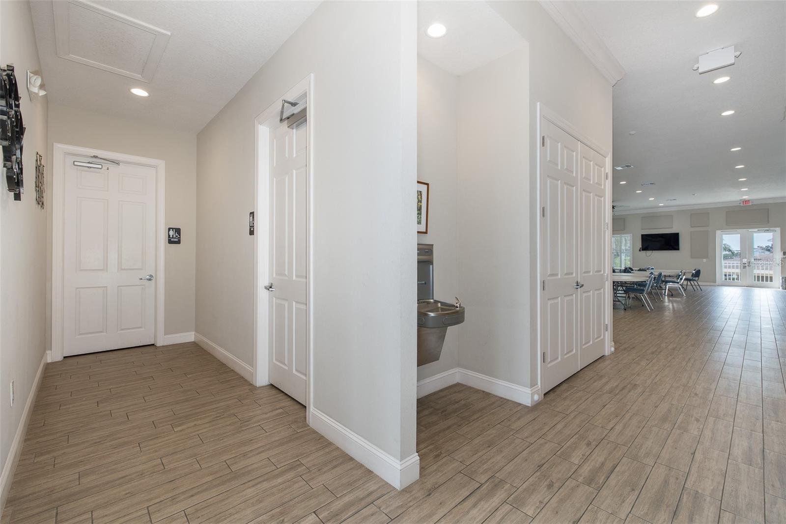 SAND PEBBLE POINTE CONDO 01 AMD 02 - Residential