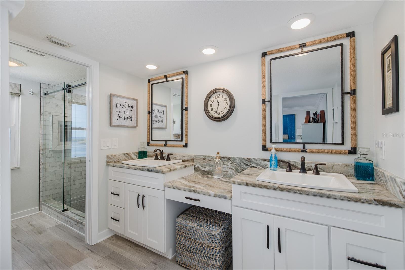 SAND PEBBLE POINTE CONDO 01 AMD 02 - Residential