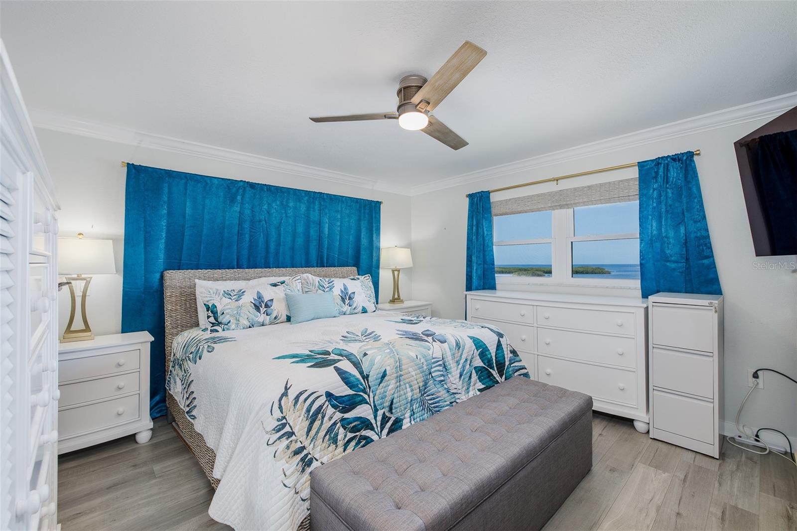 SAND PEBBLE POINTE CONDO 01 AMD 02 - Residential