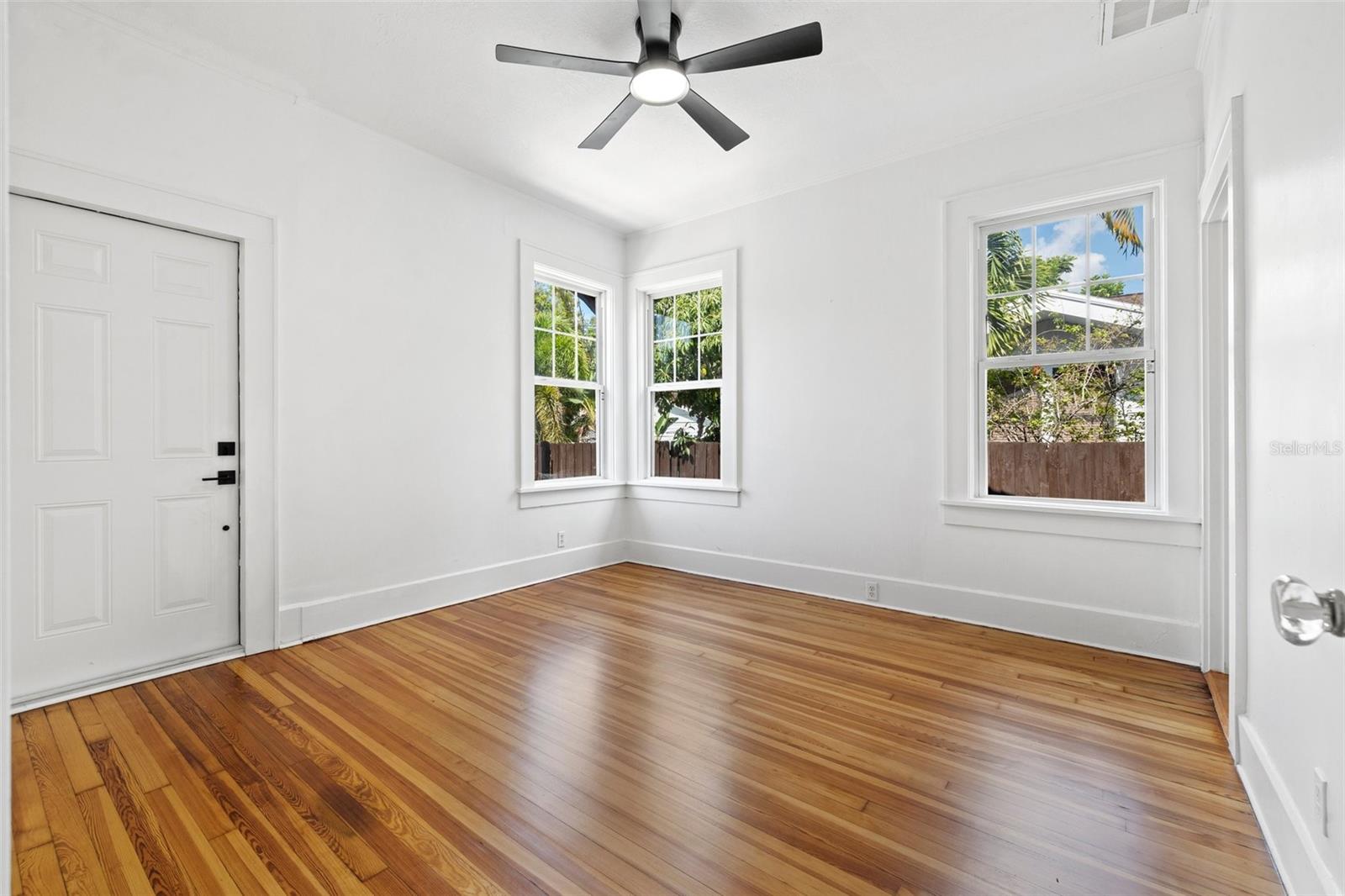 HALLS CENTRAL AVE 2 - Residential Lease