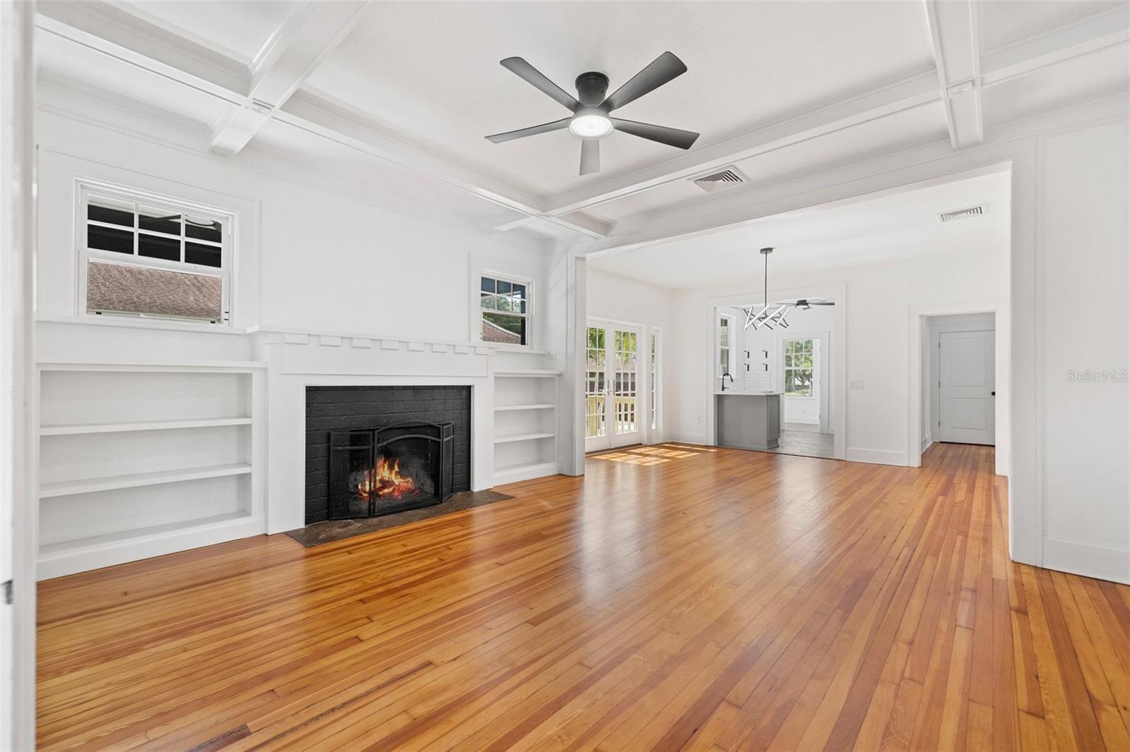 HALLS CENTRAL AVE 2 - Residential Lease