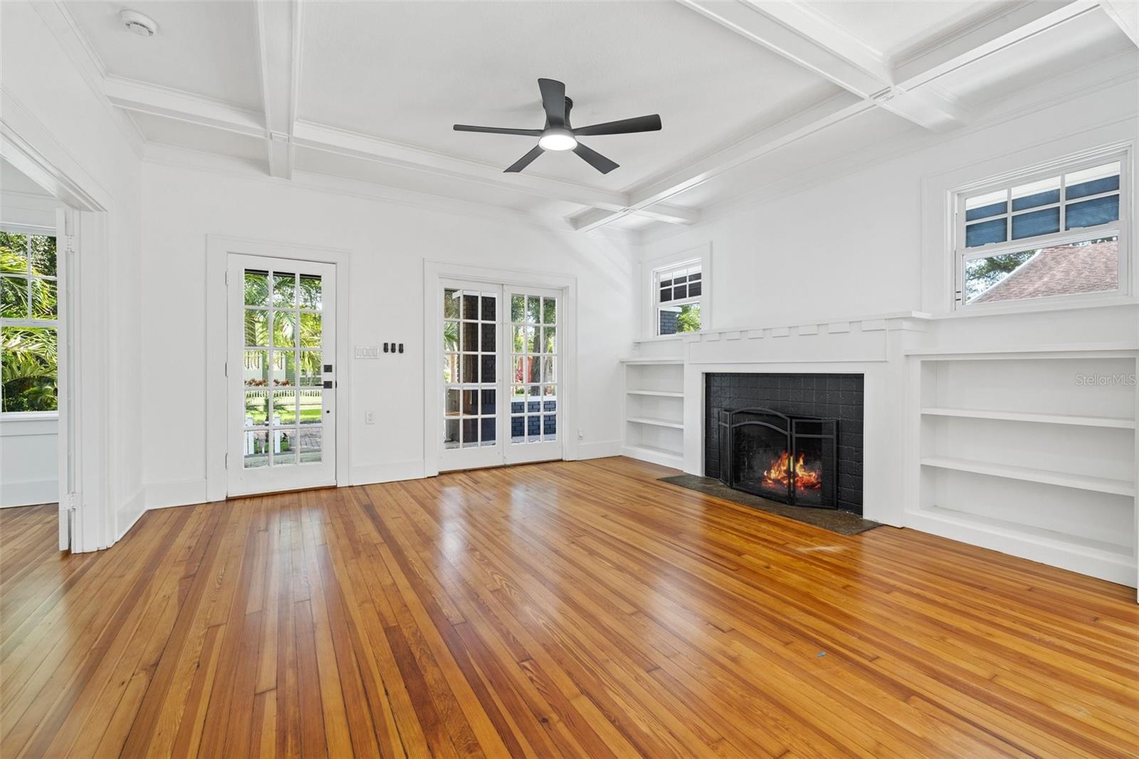 HALLS CENTRAL AVE 2 - Residential Lease