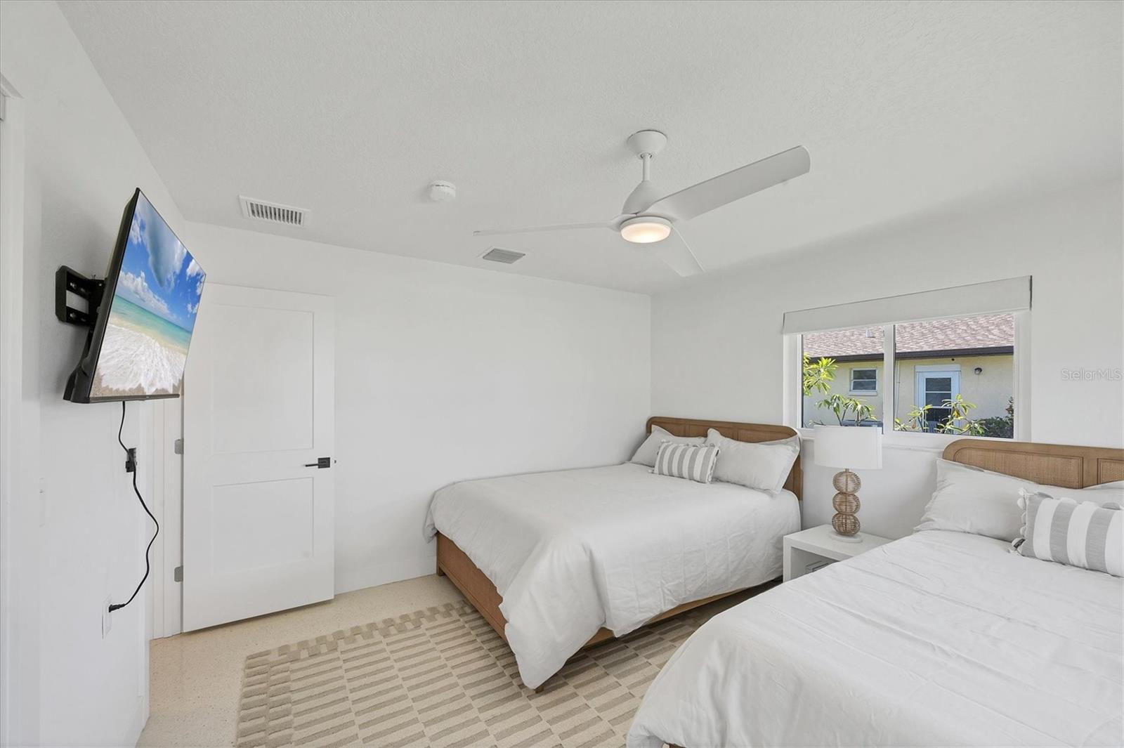 GROVE CITY COVE - Residential Lease