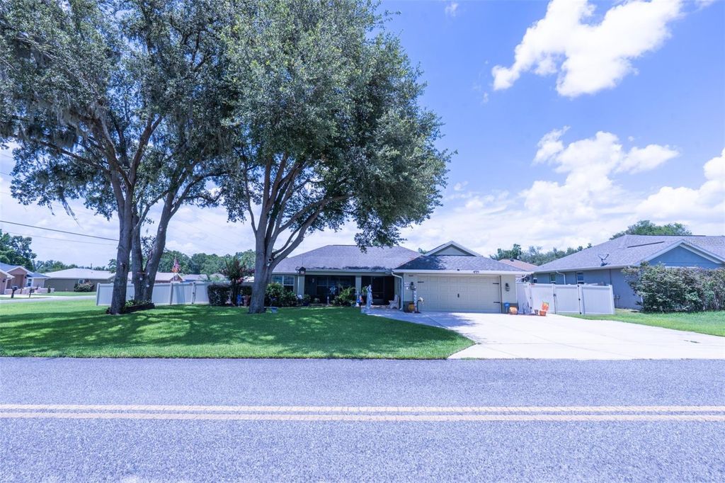 Photo of 8489 SE 158th Place, Summerfield, FL 34491 (MLS # G5097945)