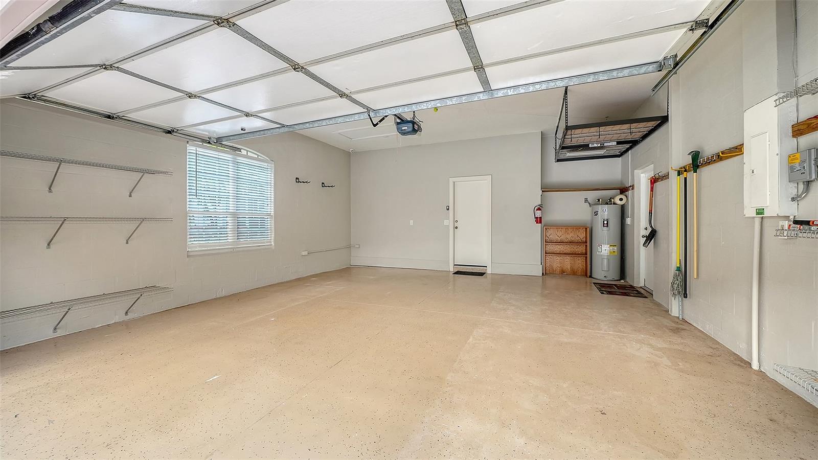 STRATFIELD PARK - THE MEADOWS - Residential