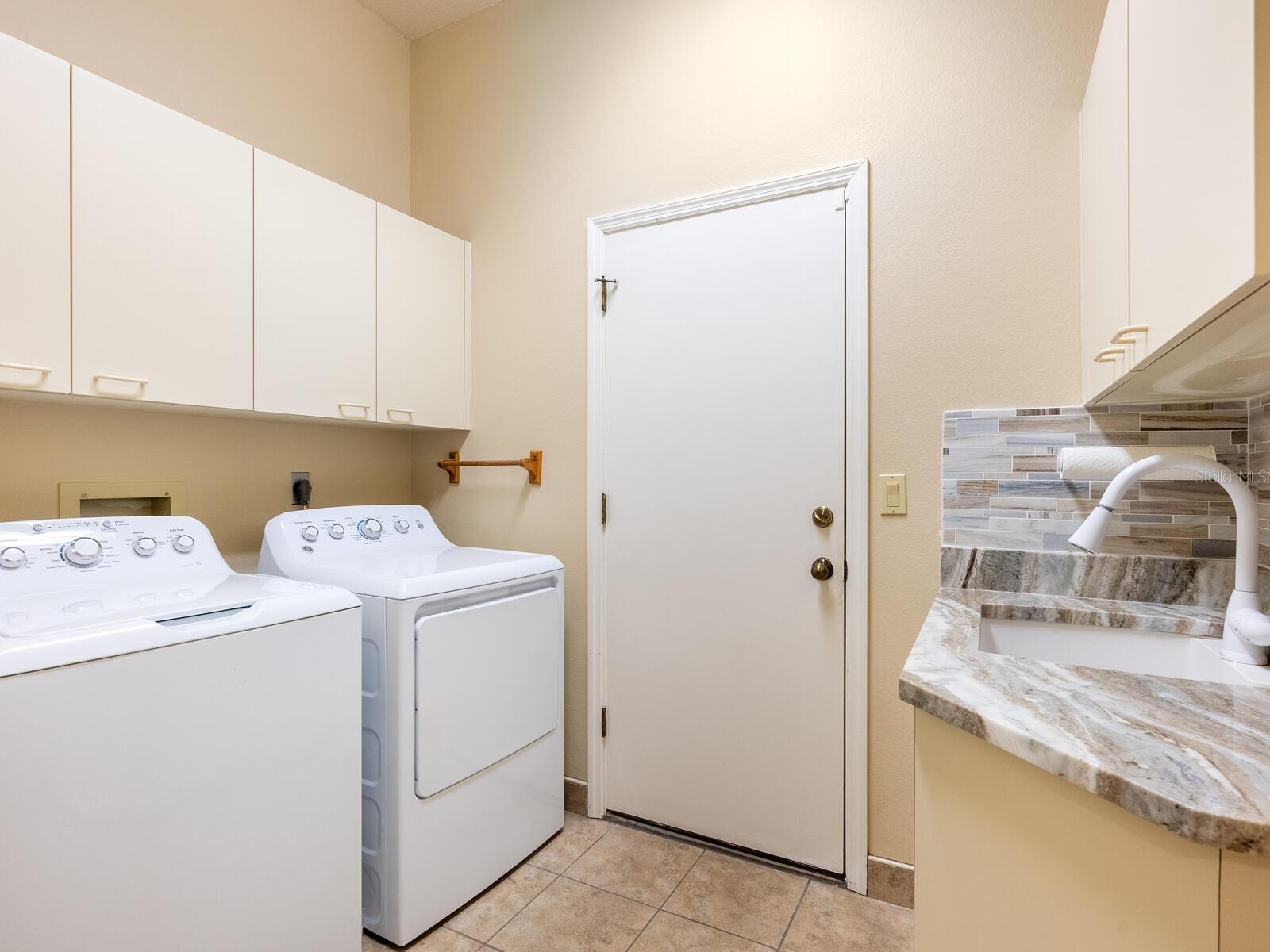 STRATFIELD PARK - THE MEADOWS - Residential