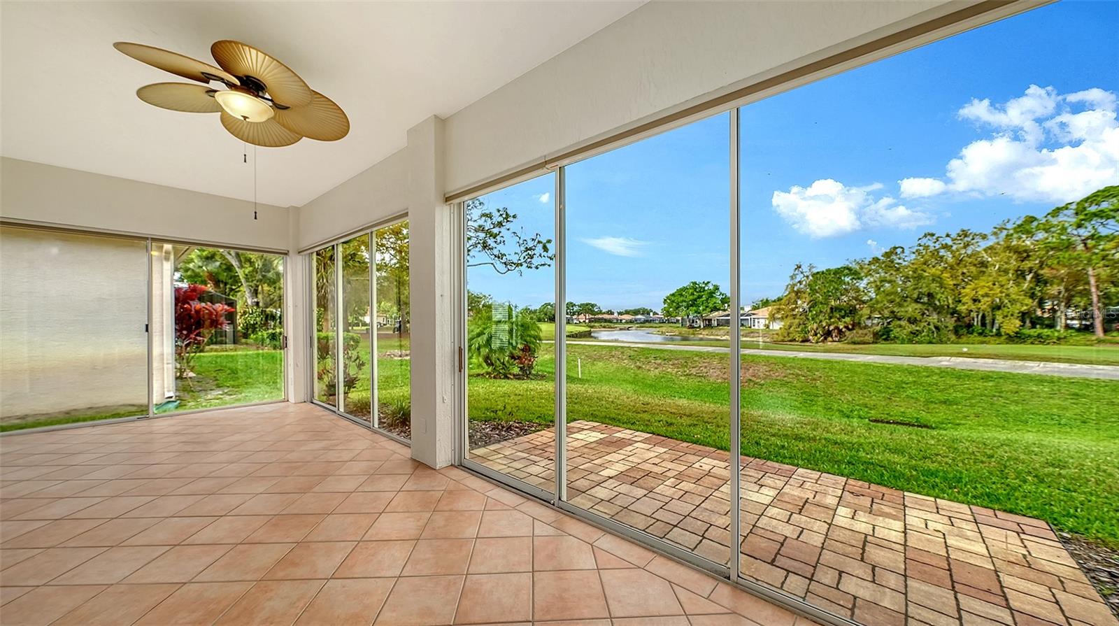 STRATFIELD PARK - THE MEADOWS - Residential